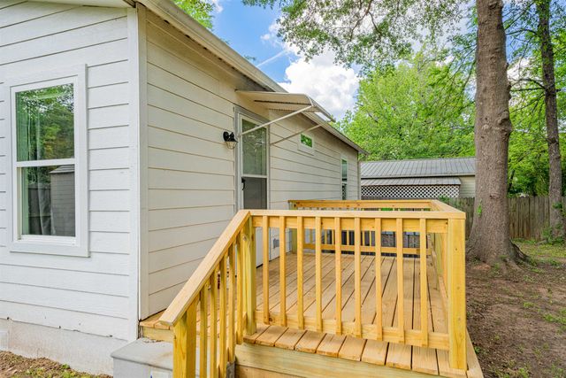 405 Bates St, Kilgore, TX 75662