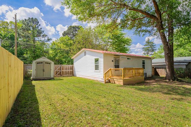 405 Bates St, Kilgore, TX 75662