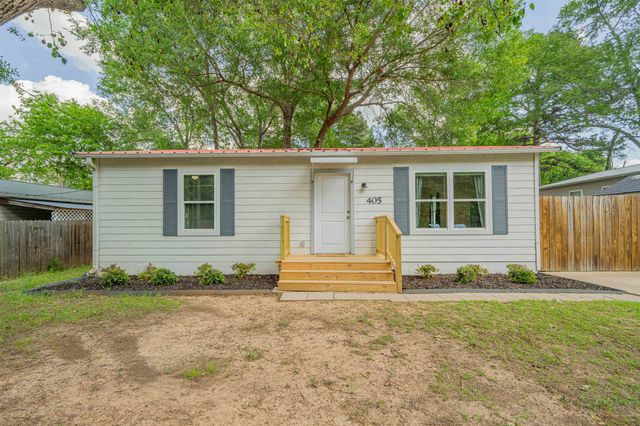 405 Bates St, Kilgore, TX 75662