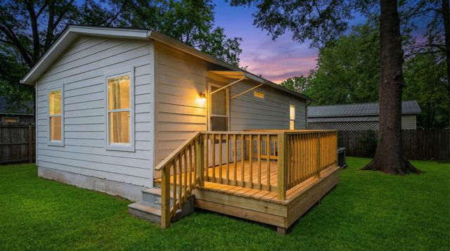 405 Bates St, Kilgore, TX 75662