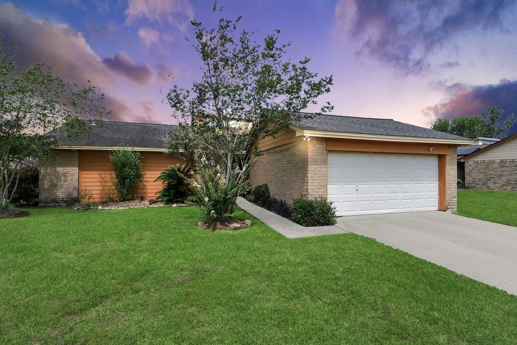 16338 Hunting Dog Court, Missouri City, TX 77489
