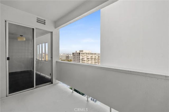 7250 Franklin Avenue 804, Los Angeles, CA 90046