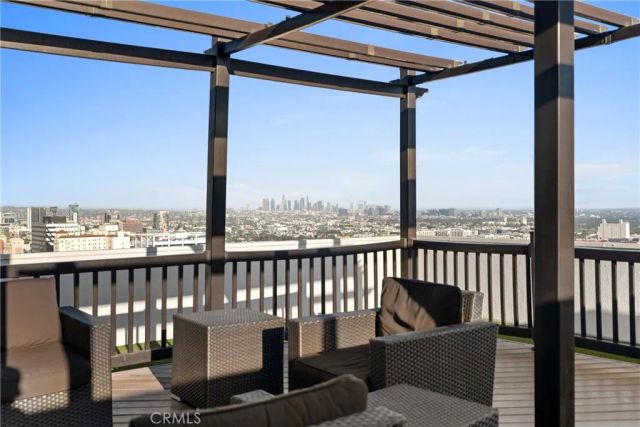 7250 Franklin Avenue 804, Los Angeles, CA 90046