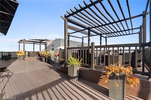 7250 Franklin Avenue 804, Los Angeles, CA 90046