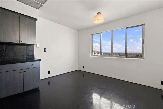 7250 Franklin Avenue 804, Los Angeles, CA 90046
