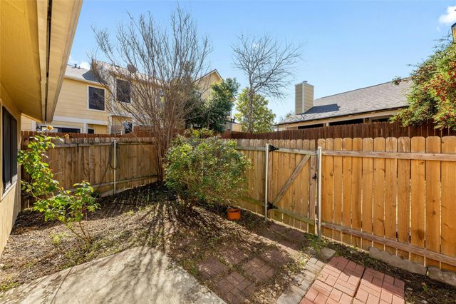 11901 Swearingen DR 103, Austin, TX 78758