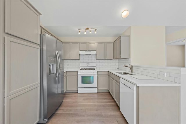 11901 Swearingen DR 103, Austin, TX 78758