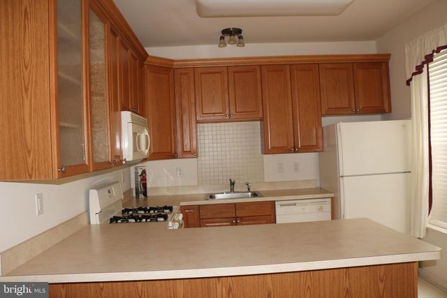 75 KYLE WAY, Ewing, NJ 08628