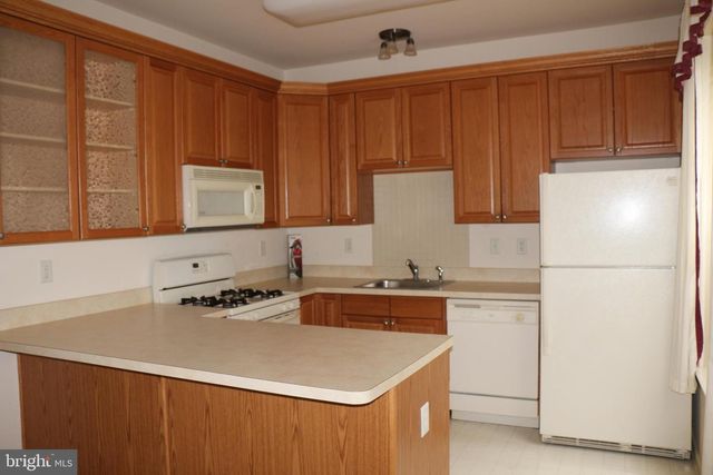 75 KYLE WAY, Ewing, NJ 08628