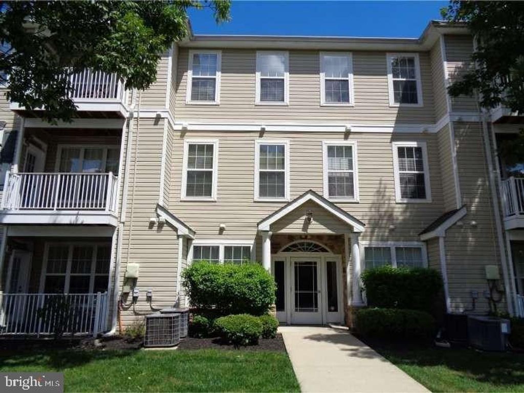 75 KYLE WAY, Ewing, NJ 08628
