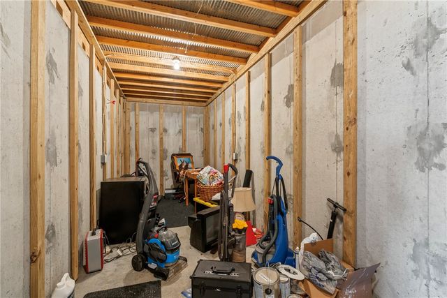 15495 Osage Hog Farm Road, Gentry, AR 72734