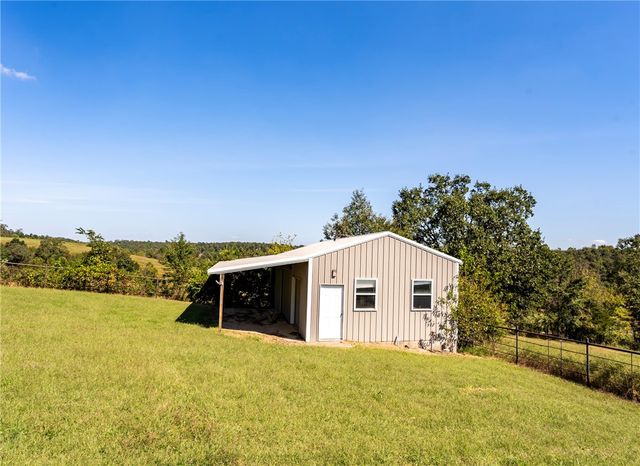 15495 Osage Hog Farm Road, Gentry, AR 72734