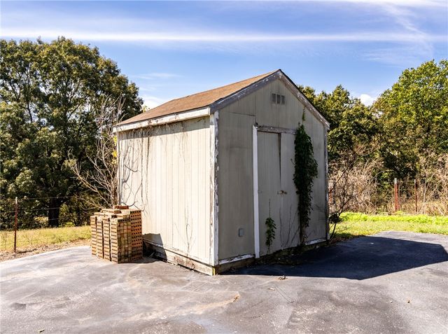 15495 Osage Hog Farm Road, Gentry, AR 72734