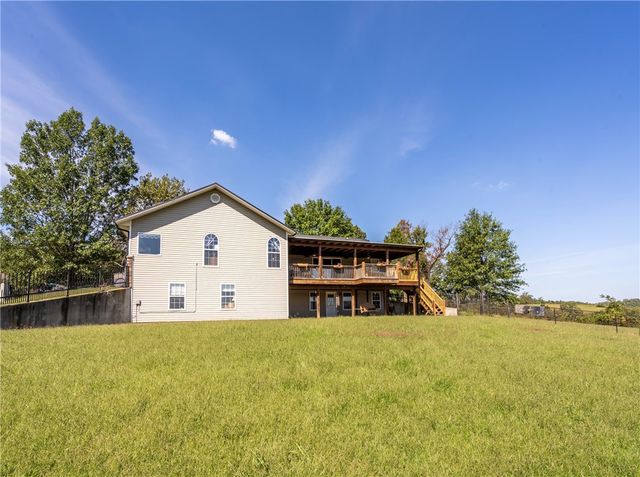 15495 Osage Hog Farm Road, Gentry, AR 72734
