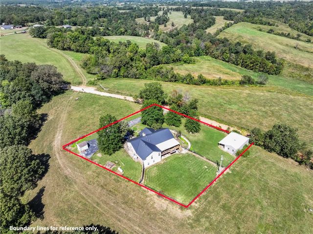 15495 Osage Hog Farm Road, Gentry, AR 72734