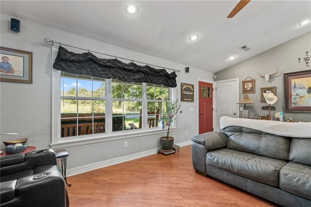 15495 Osage Hog Farm Road, Gentry, AR 72734