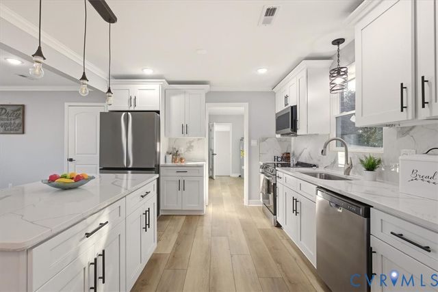 2030 Cadillac Trl, North Chesterfield, VA 23236