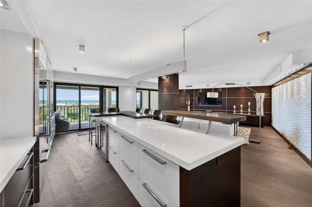 4450 GULF BOULEVARD 113, St Pete Beach, FL 33706
