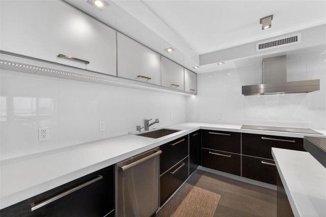 4450 GULF BOULEVARD 113, St Pete Beach, FL 33706