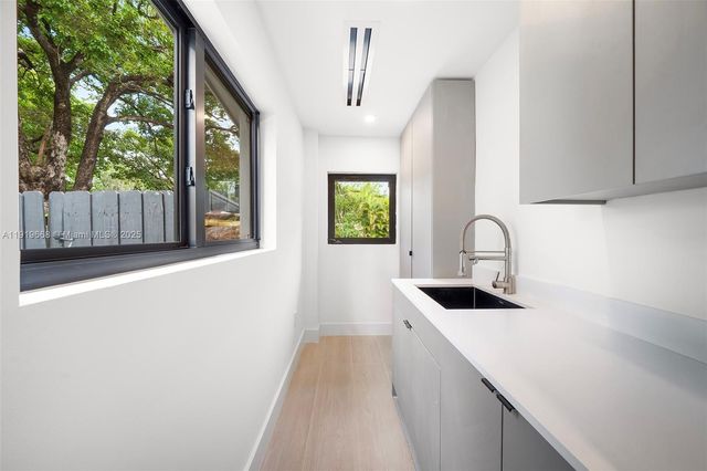 7291 SW 129th St, Pinecrest, FL 33156