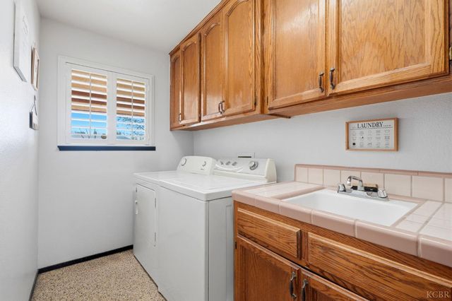 1332 Lincoln Lane, Lemoore, CA 93245