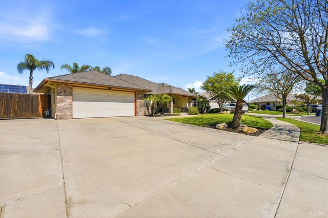 1332 Lincoln Lane, Lemoore, CA 93245
