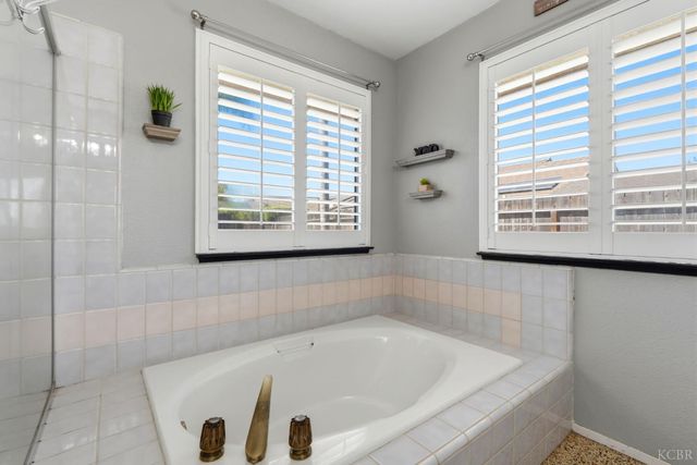 1332 Lincoln Lane, Lemoore, CA 93245