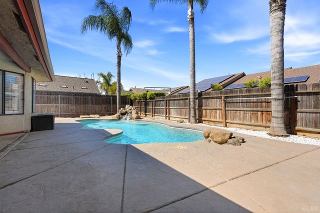 1332 Lincoln Lane, Lemoore, CA 93245