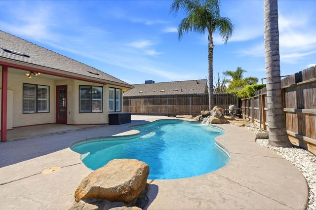 1332 Lincoln Lane, Lemoore, CA 93245