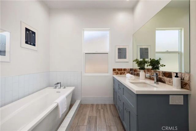 2410 Grant Avenue A, Redondo Beach, CA 90278