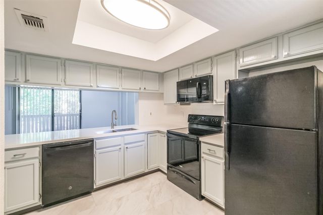 14911 Wunderlich Drive 2302, Houston, TX 77069