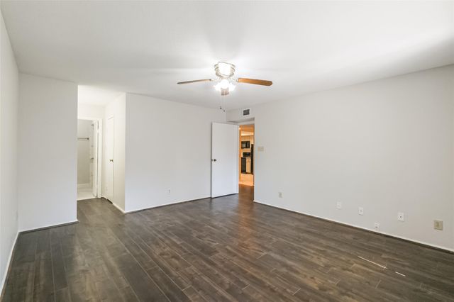 14911 Wunderlich Drive 2302, Houston, TX 77069