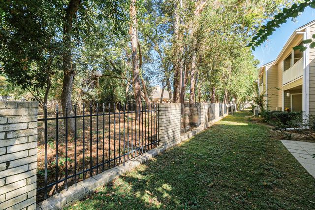 14911 Wunderlich Drive 2302, Houston, TX 77069