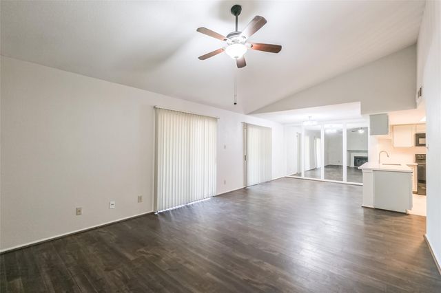 14911 Wunderlich Drive 2302, Houston, TX 77069