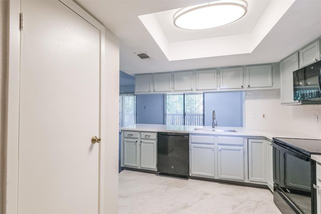 14911 Wunderlich Drive 2302, Houston, TX 77069