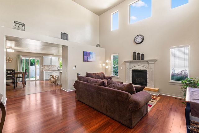 4521 W Quaker Ridge Drive, Meridian, ID 83646