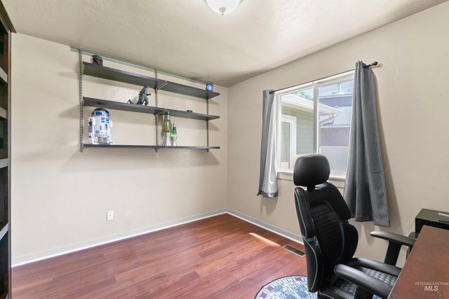 4521 W Quaker Ridge Drive, Meridian, ID 83646