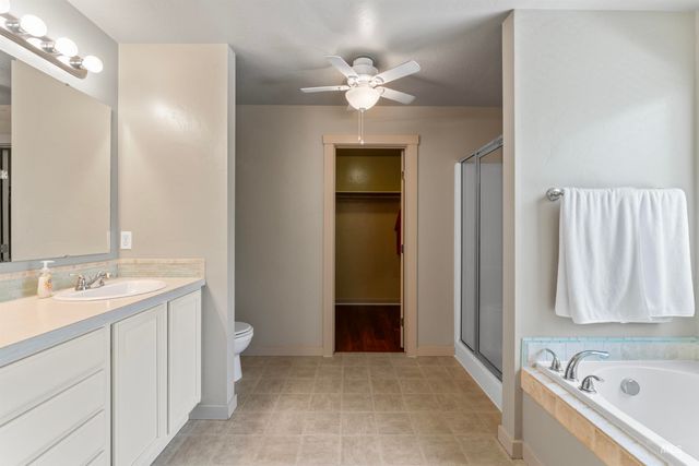 4521 W Quaker Ridge Drive, Meridian, ID 83646