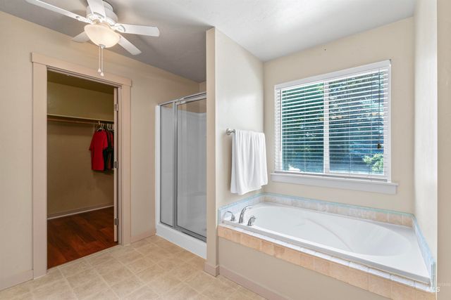4521 W Quaker Ridge Drive, Meridian, ID 83646