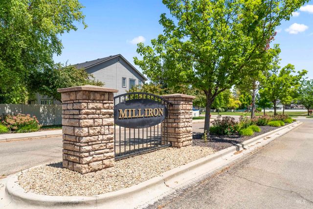 4521 W Quaker Ridge Drive, Meridian, ID 83646