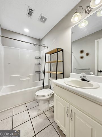77 Paces Landing Way, Newnan, GA 30263