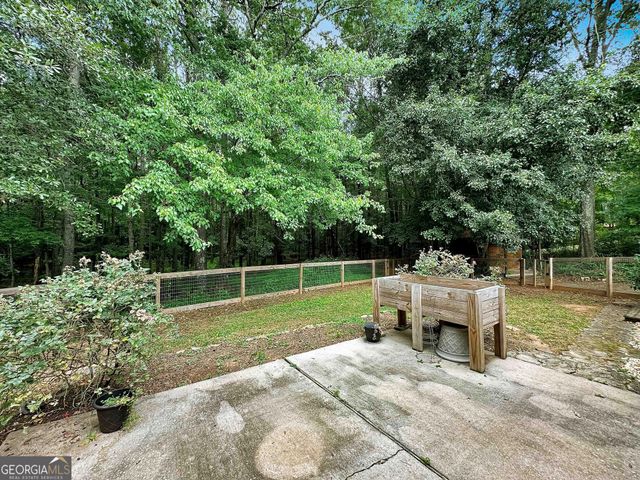 77 Paces Landing Way, Newnan, GA 30263