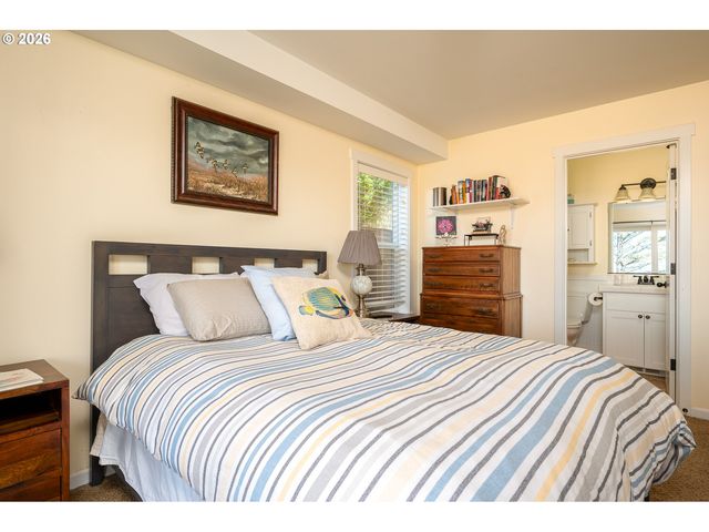 5310 Ne NEPTUNE Ln, Lincoln City, OR 97367