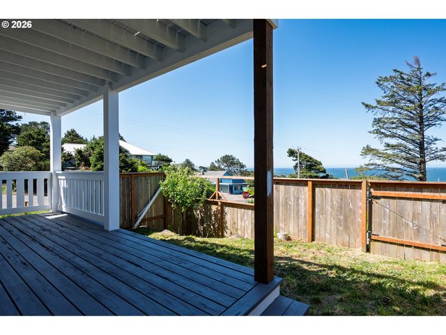 5310 Ne NEPTUNE Ln, Lincoln City, OR 97367