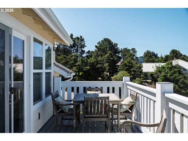 5310 Ne NEPTUNE Ln, Lincoln City, OR 97367