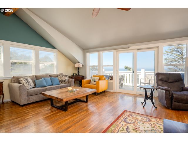 5310 Ne NEPTUNE Ln, Lincoln City, OR 97367