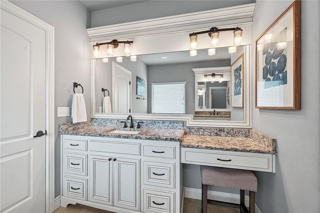 1507 NW Hermanus Street, Bentonville, AR 72712