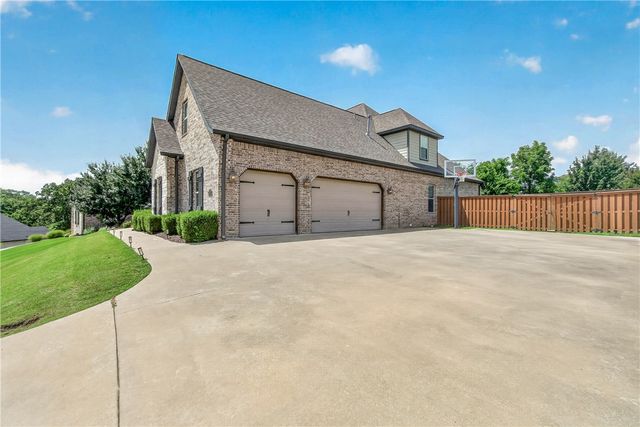 1507 NW Hermanus Street, Bentonville, AR 72712