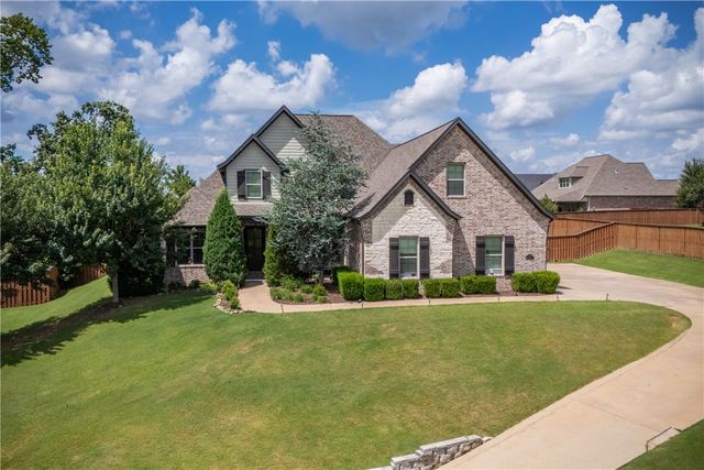 1507 NW Hermanus Street, Bentonville, AR 72712