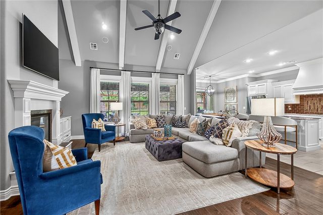 1507 NW Hermanus Street, Bentonville, AR 72712
